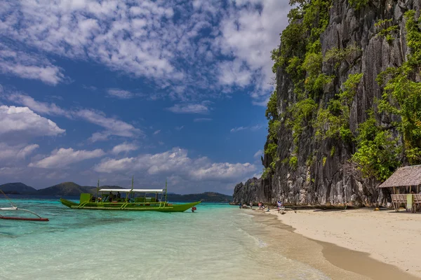 Ładna plaża na wyspie Palawan — Zdjęcie stockowe