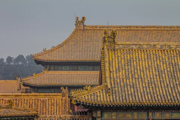 Крыша дворцов в Запретном городе Пекин — стоковое фото