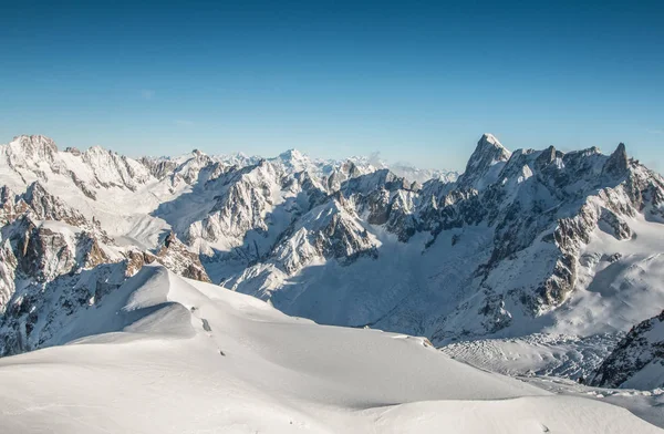 De Alpen in Chamonix-Frankrijk — Stockfoto
