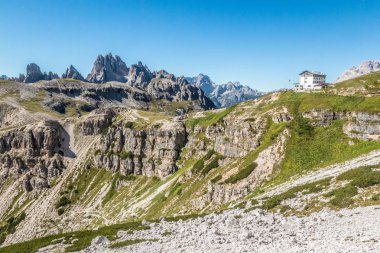 Dolomites dağlarının görünümü