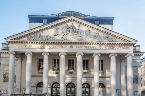 Фасад будівлі Bourse Брюсселя — стокове фото