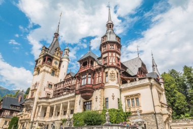 Romanya'da Peles Kalesi güzel görünüm