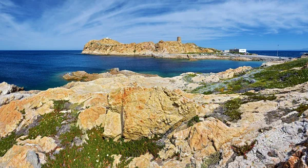 Panorama del paesaggio dell'isolotto di Pietra in Corsica — Foto Stock