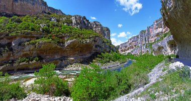 İspanyol Navarra Lumbier kanyonda Panoraması