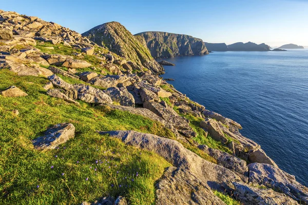 Knivskjelodden v 'den Sandstrandfjorden sahilinin görüntüsü Telifsiz Stok Fotoğraflar