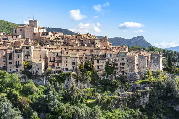Güneydoğu Fransa 'daki Tourrettes-sur-Loup köyü, Alpes Mariti