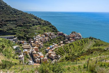 Manarola köyü 6p geçidinde görüldüğü gibi. Cinque Terre Na