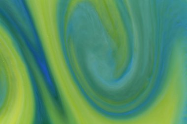 Karışık sarı ve mavi renkler