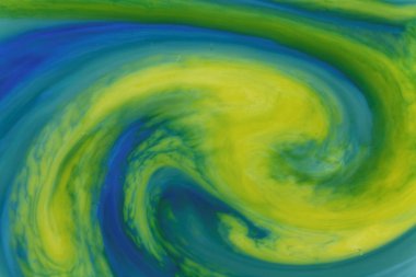 Karışık sarı ve mavi renkler