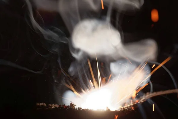 Makrofoto von explodierendem Schwarzpulver — Stockfoto