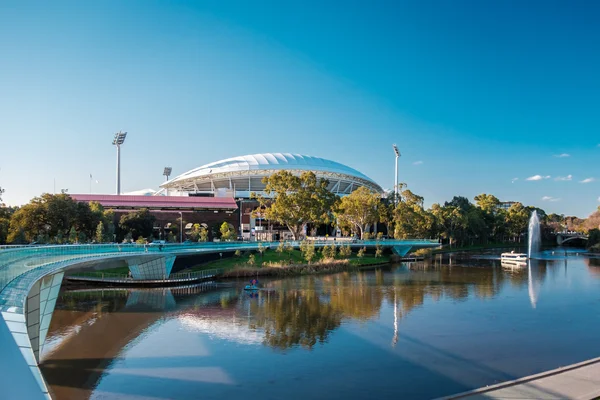 Adelaide Oval and foot bridge — Stock Photo, Image