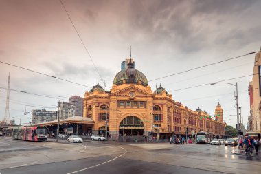 Flinders Sokağı tren istasyonu Melbourne