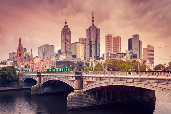 Melbourne city skyscrapers under rain — Stock Photo, Image