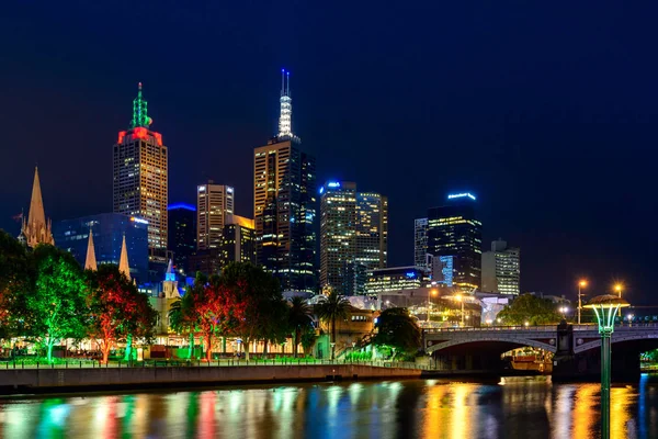 Melbourne city skyscrapers at night — Stock Photo, Image