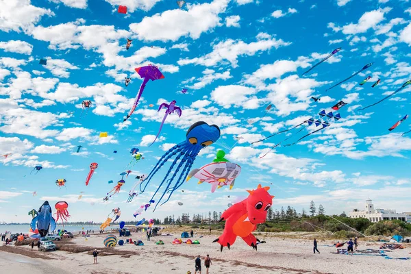 Международный фестиваль воздушных змеев в Аделаиде — стоковое фото