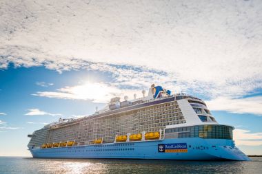 MS Ovation Seas cruise gemi 