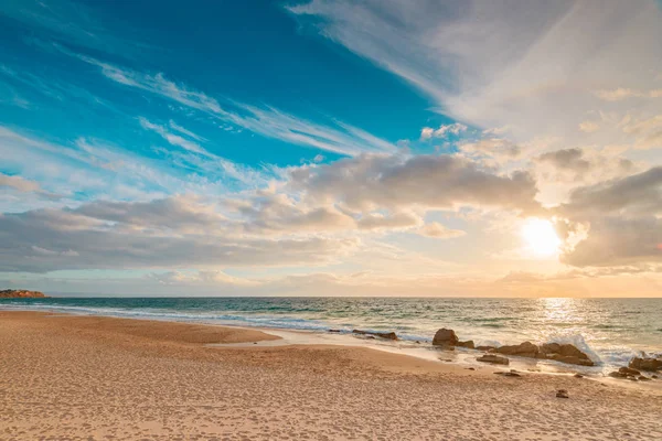 Sandy beach gün batımında, Güney Avustralya