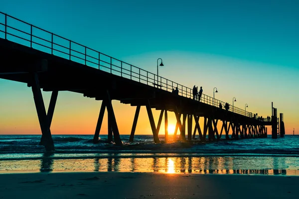 Glenelg beach sonnenuntergang — Stockfoto