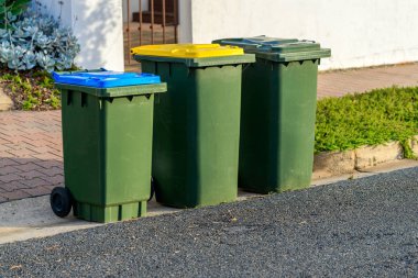 Kerbside depo koleksiyonu için hazır