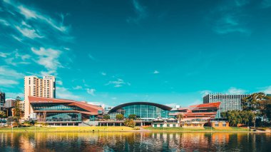 Adelaide Kongre Merkezi ve Nehir Bankası