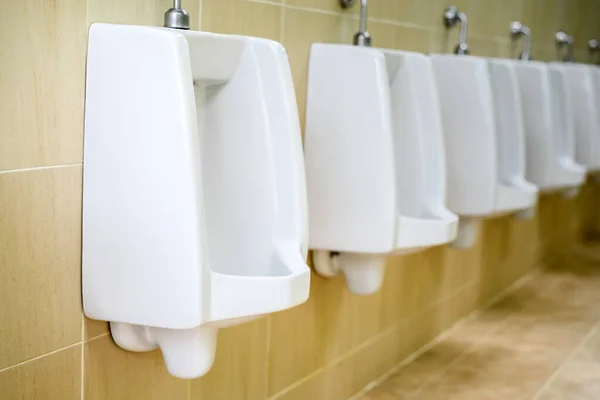 Urinoirs Céramique Blanche Pour Toilettes Pour Hommes — Photo