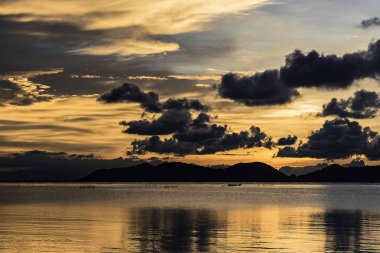 Gündoğumu ve günbatımı manzara