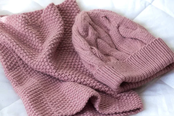 Şapka ve atkı renk 