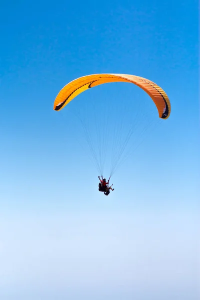 Sky Diving with space in solid blue sky — Stock Photo, Image