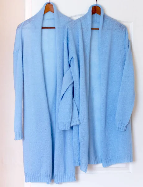 İki hırka mavi kaşmir konuşmacı ilgili