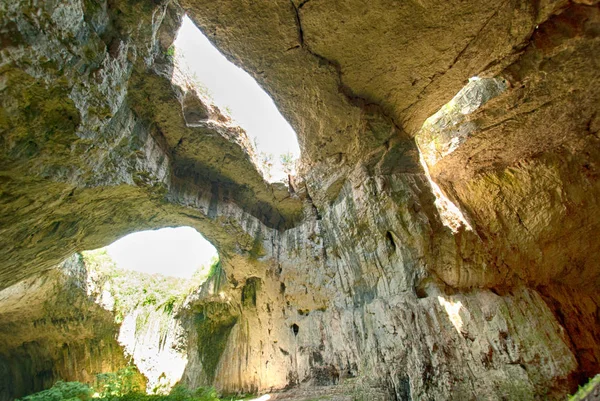 Μέσα Θεαματική Σπηλιά Devetashka Κοντά Lovech Bulgaria — Φωτογραφία Αρχείου