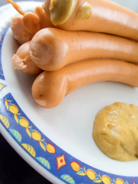 Colazione Base Salsiccia Bollita Crenvursti Con Senape Piatto Bianco — Foto Stock