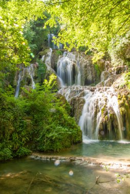 güzel krushuna travertine şelaleleri, kuzeydoğu Bulgar, maarata rezervasyon parkı Lovech yakınlarında.