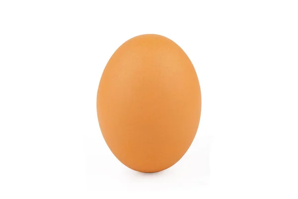 Uovo di pollo isolato su sfondo bianco con clipping pat — Foto Stock