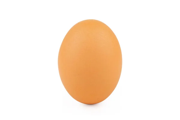 Uovo di pollo isolato su sfondo bianco con clipping pat — Foto Stock