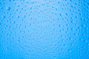 Mavi Arkaplanda Su Damlaları