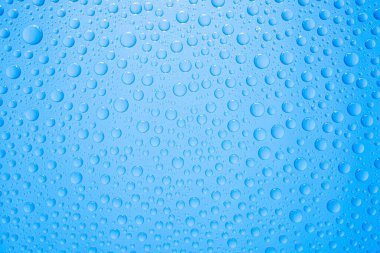 Mavi Arkaplanda Su Damlaları