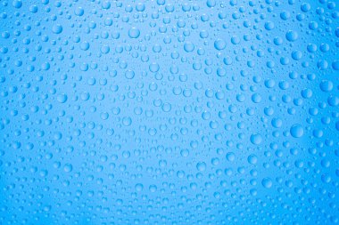 Mavi Arkaplanda Su Damlaları