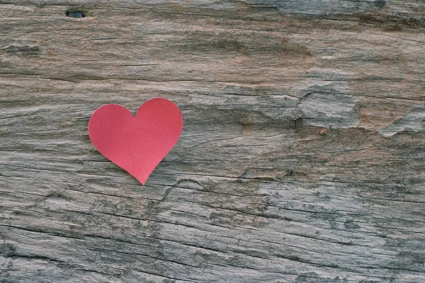 Κόκκινο Λευκό Χαρτί Σημείωμα Σχήμα Καρδιάς Grunge Ξύλινο Φόντο — Φωτογραφία Αρχείου