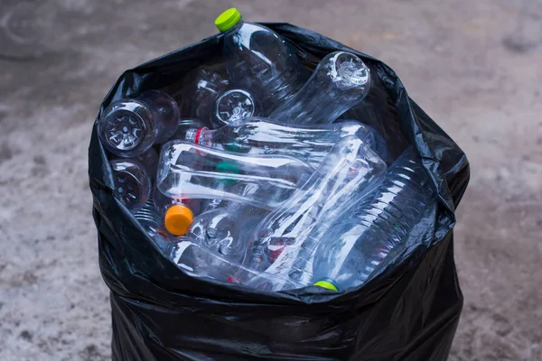 Pile Bottiglie Plastica Riciclabili Sacchetto Spazzatura — Foto Stock