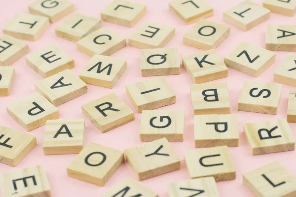 Hintergrund Buchdruck Holzdruckblöcke Zufällige Buchstaben Des Alphabets Und Zeichensetzung Mit — Stockfoto