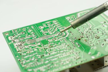 Elektronik cihazların, kalay lehimleme parçalarının onarımı