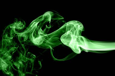 Siyah arkaplanda yeşil duman