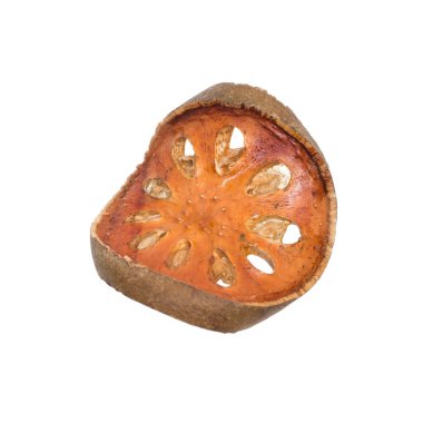 Beyaz zemin üzerinde kuru Bael Meyve Çayı (Aegle marmelos) izole
