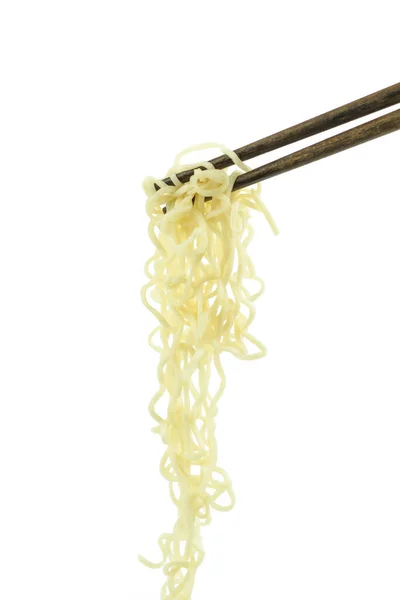 Chopsticks Που Περιέχουν Ανατολίτικα Noodles Απομονωμένα Λευκό Φόντο — Φωτογραφία Αρχείου