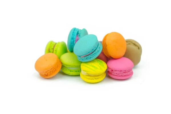 Macarons Colorés Doux Isolés Sur Fond Blanc — Photo