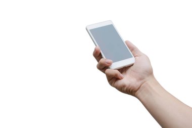Beyaz akıllı telefonu tutan adam kırpma yolu olan beyazda izole edilmiş..