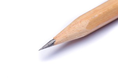 Beyaz arka plan üzerinde izole ahşap kalem kadar yakın