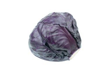 Mor lahana beyaz arkaplanda izole edilmiş.