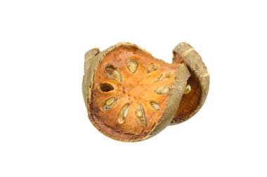 Beyaz zemin üzerinde kuru Bael Meyve Çayı (Aegle marmelos) izole