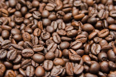 Kavrulmuş kahve çekirdeklerini yakın plan olarak kullanılabilir.